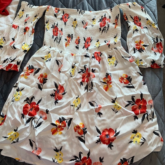 Off the shoulder short floral dress - Picture 1 of 3